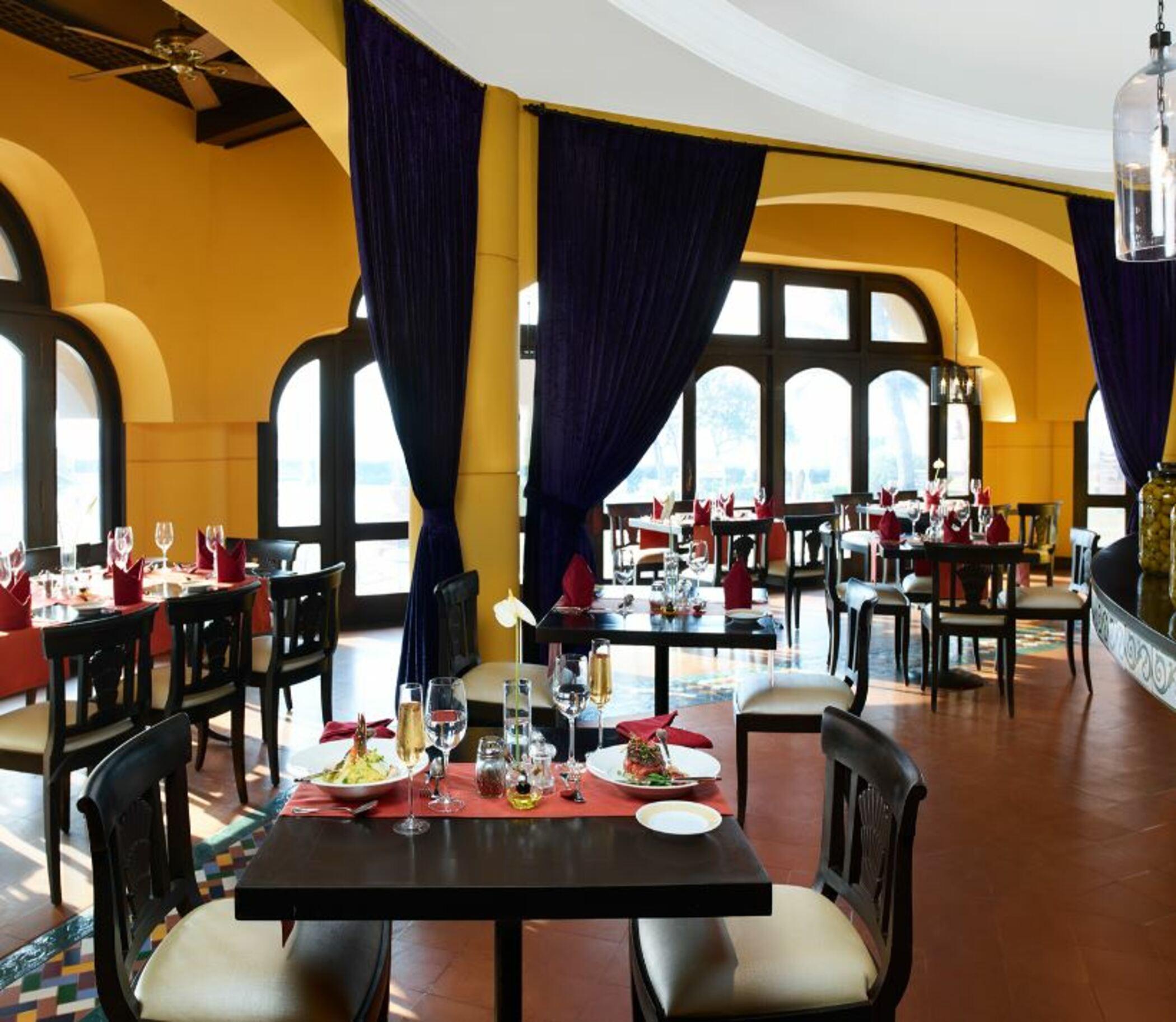 Taj Fort Aguada Resort & Spa, Goa Sinquerim Exteriér fotografie The restaurant