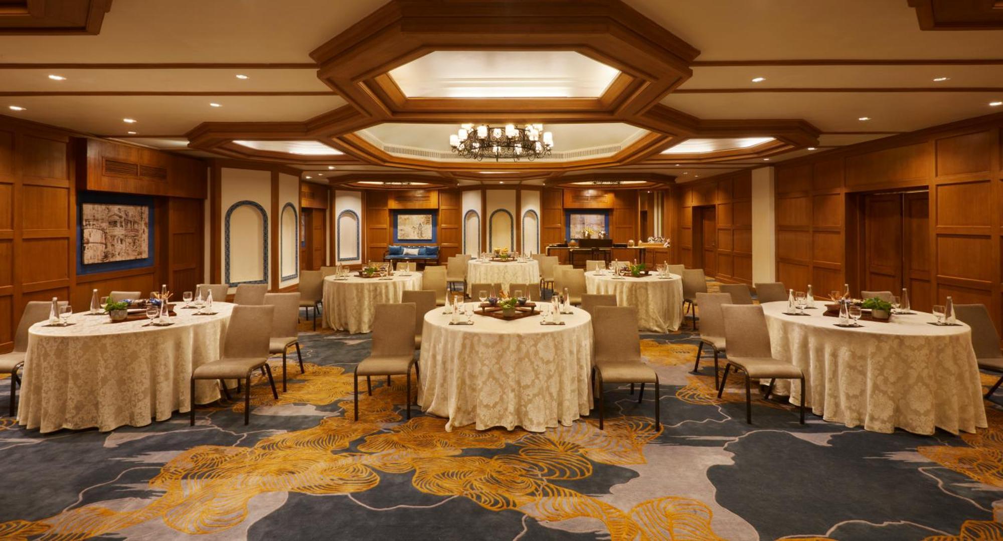 Taj Fort Aguada Resort & Spa, Goa Sinquerim Exteriér fotografie The ballroom at the Taj Bengal