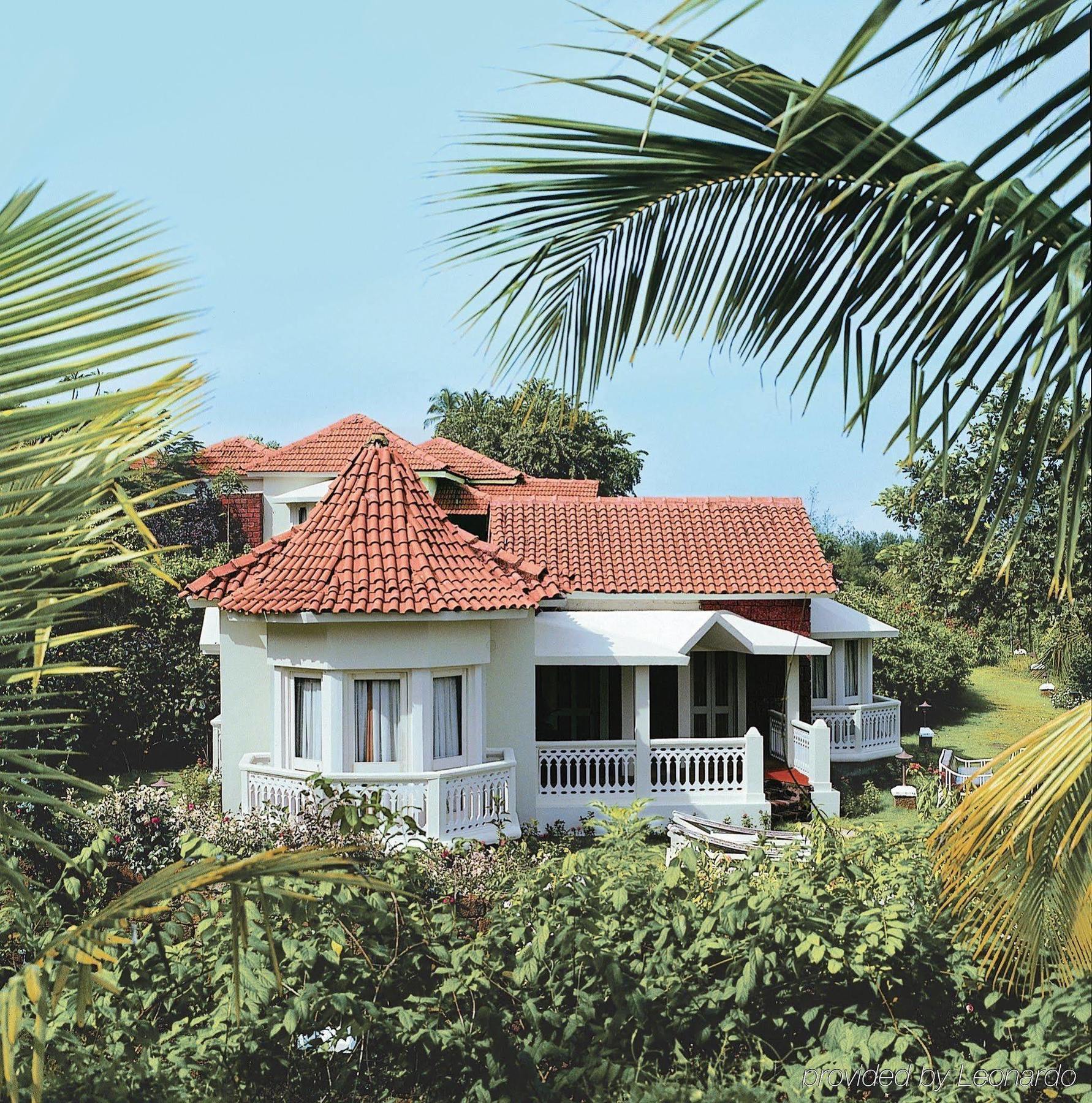 Taj Fort Aguada Resort & Spa, Goa Sinquerim Exteriér fotografie A villa at the resort